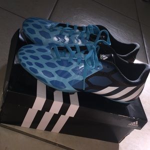 Adidas Predito Instinct FG || Size: 6.5